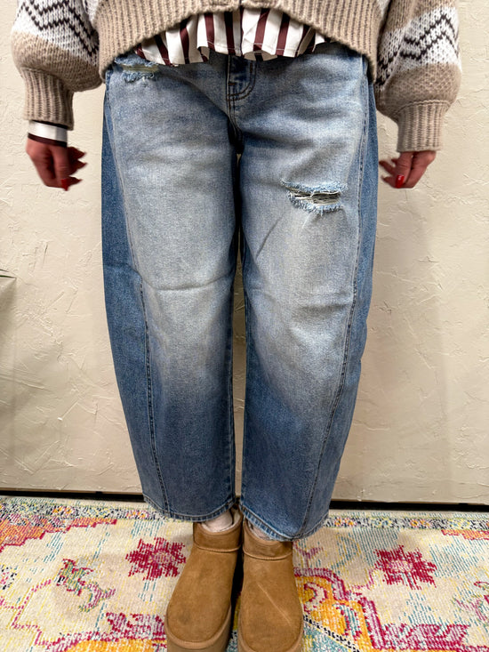 Casual Cool Mid-Rise Barrel Jean