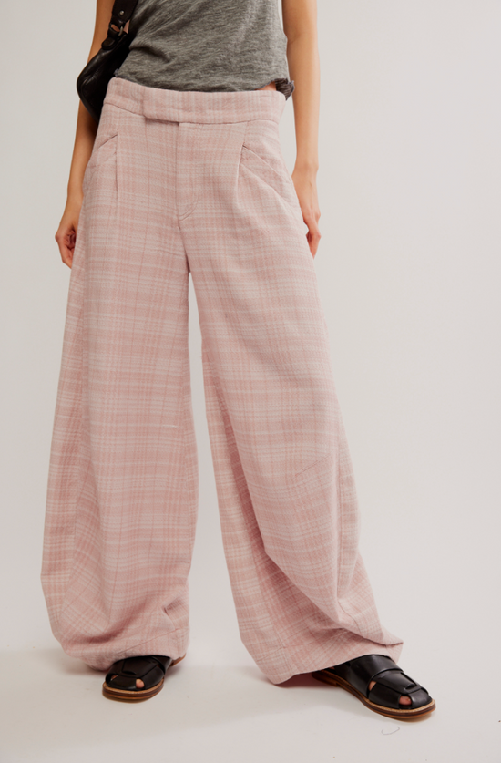 Free People: Tegan Barrel Trouser - Pale Mauve - Revel Boutique